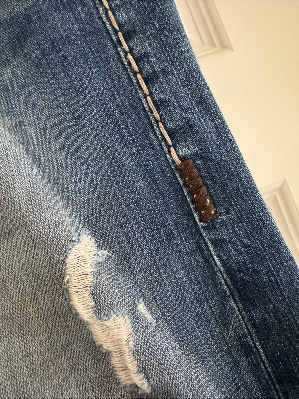 Men's True Religion Distressed Blue Denim Jeans, 34x34 - Picture 2 of 12